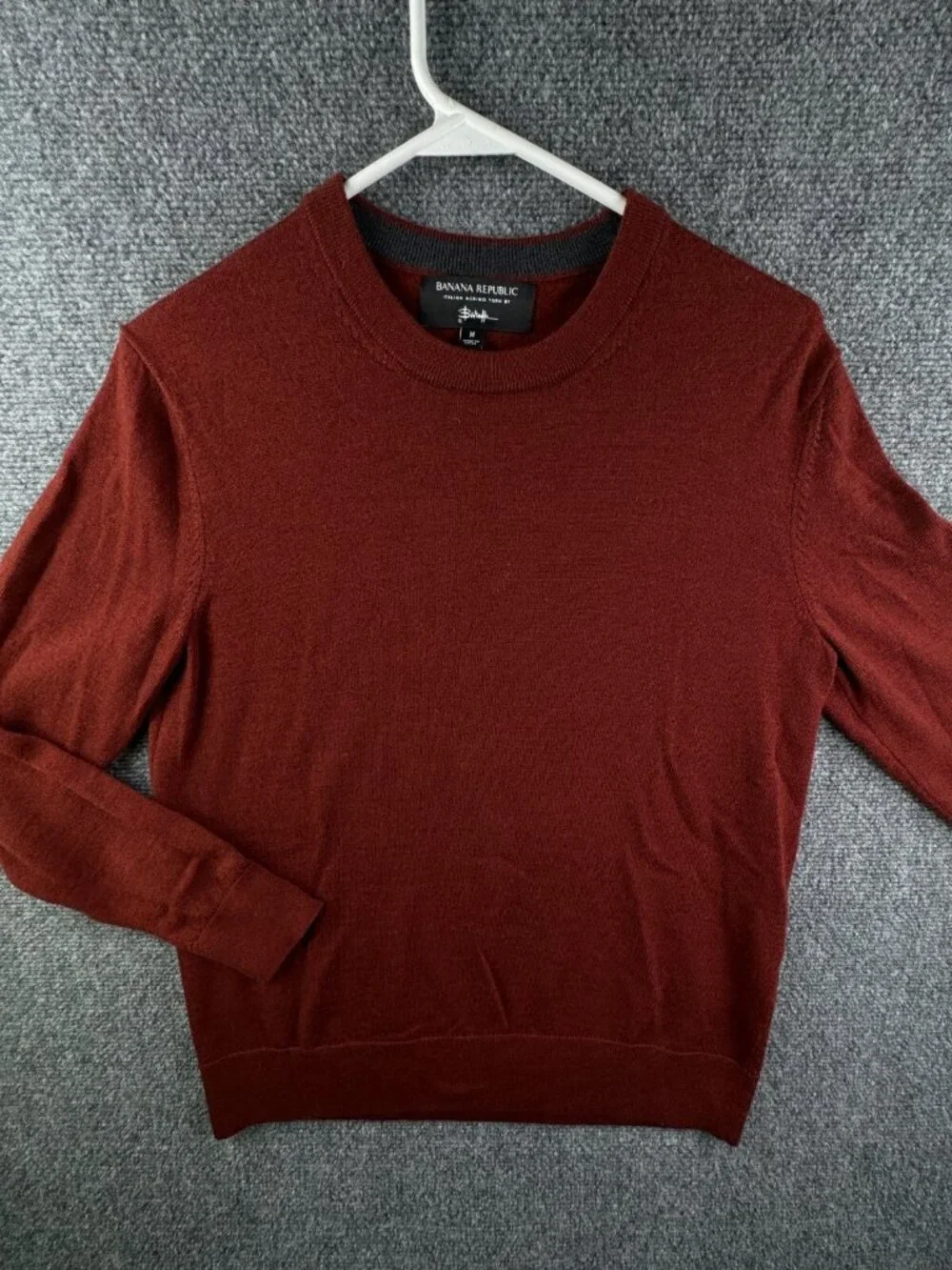 Banana Republic Baruffa Pullover Knit Sweater Soft Medium Red Merino Wool Adult